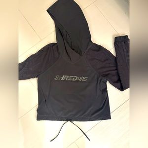 Lululemon pull over Shred415